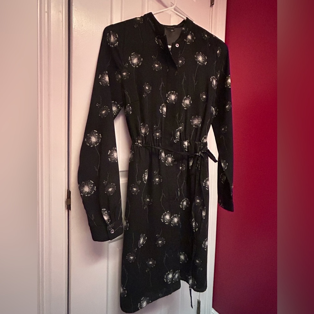 Ann Taylor Black Floral Dandelion Print Tie-Waist Shirt Dress